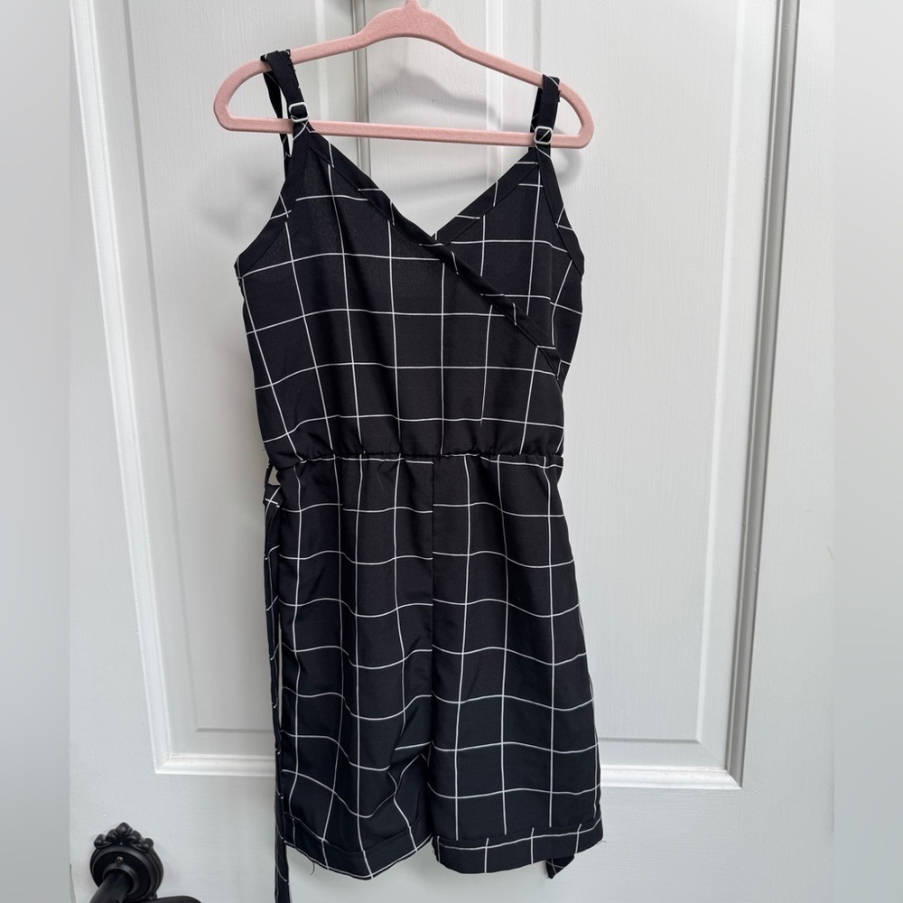 NWOT SHEIN 4-5Y Black and White Grid Camisole Romper